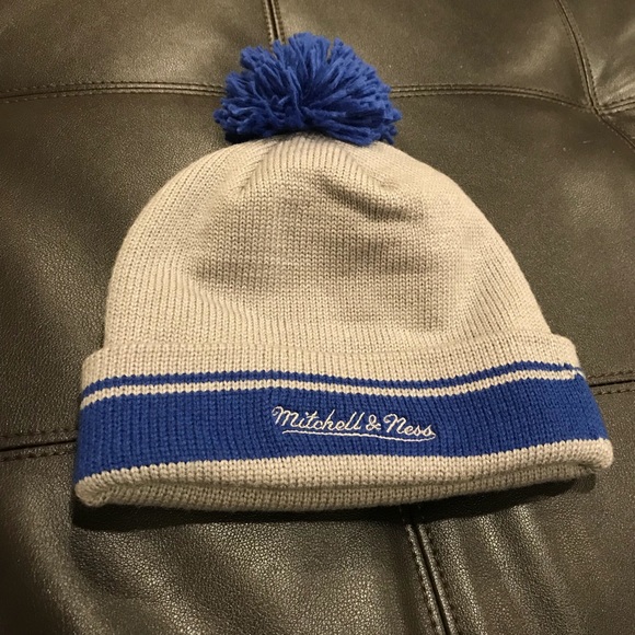 Mitchell & Ness Brooklyn Nets Beanie - Picture 3 of 3